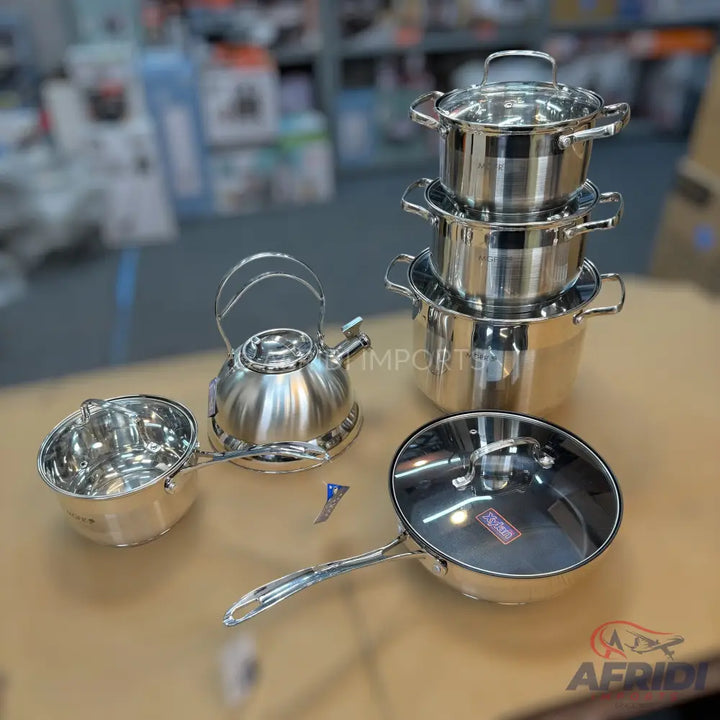 11 Piece Cookware Set with Kettle Swiss Lot