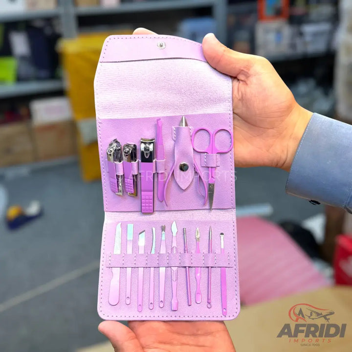 16 Piece Personal Hygiene Manicure Kit