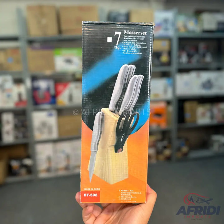 7-piece knife set with a wooden block and scissors