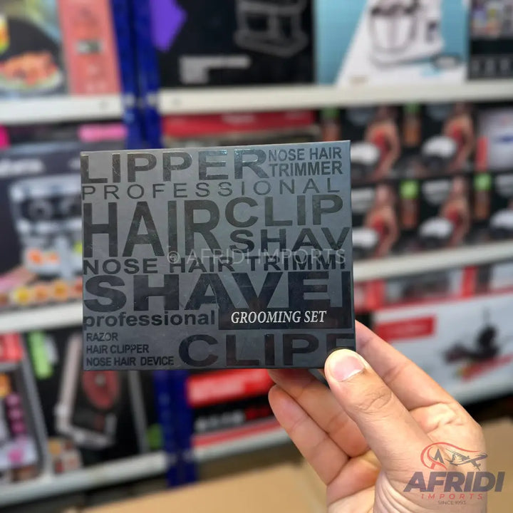 A men’s grooming set.