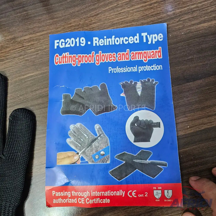 A product flyer for reinforced, cut-proof gloves and armguards, designed for professional protection.