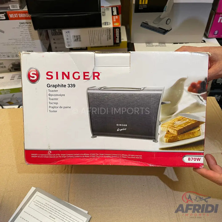A Singer Graphite 339 toaster with 870W power.