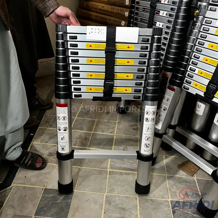 Lot Imported Telescopic Ladder 3.2M