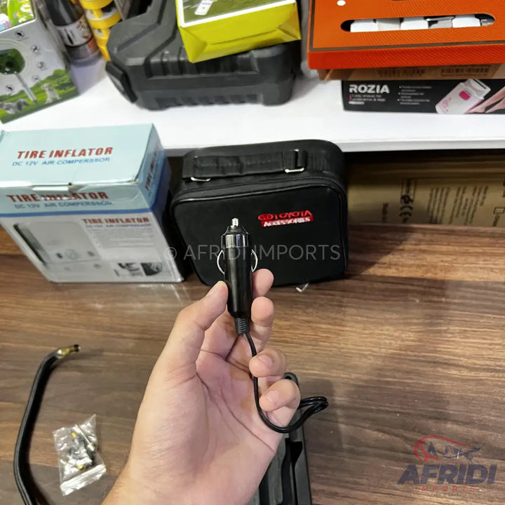 A car cigarette lighter power plug.